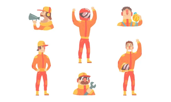 Set piloti da corsa, personaggi maschili che indossano costumi arancioni e casco illustrazione vettoriale del cartone animato — Vettoriale Stock