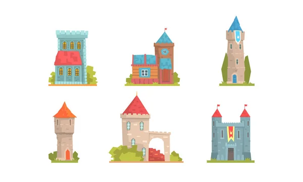 Conjunto de edificios medievales, antiguas mansiones de piedra y torres de castillo ilustración vectorial de dibujos animados — Archivo Imágenes Vectoriales