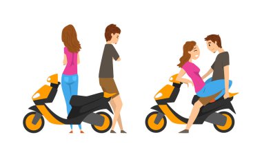 Scooter 'da oturan ve birbirine somurtan sevgili çift.