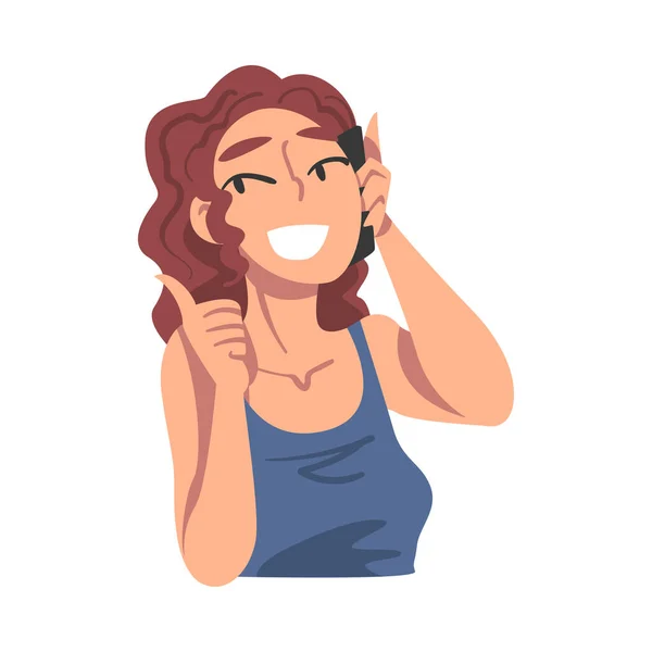 Chica alegre hablando por teléfono, Mujer joven comunicándose usando Smartphone Dibujos animados Vector Ilustración — Vector de stock