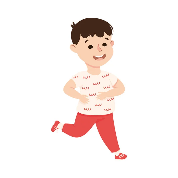 Garoto sorridente correndo, criança pré-escolar vestindo roupas casuais se divertindo em fundo branco isolado Vector Ilustração — Vetor de Stock