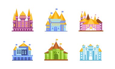 Peri Kalesi ve Kulelerde Bayrakları Olan Kale