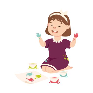 Yerde oturan ve parmak izleriyle resim yapan sevimli kız, sevimli çocuk yaratıcı çizgi film sunucusu illüstrasyonu