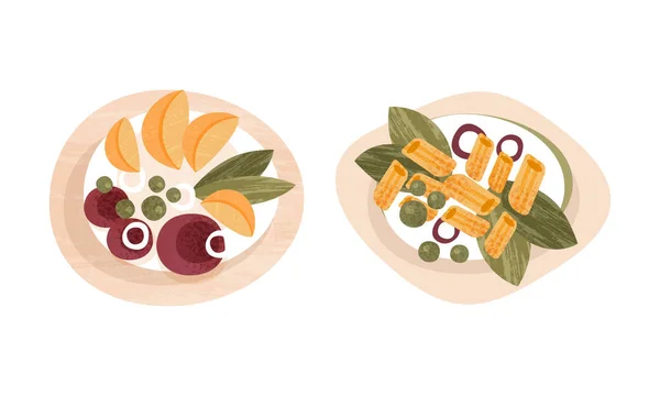 Comida servida en el set de platos, platos de comida tradicional saludable, albóndigas con patata y pasta ilustración vectorial de dibujos animados — Vector de stock
