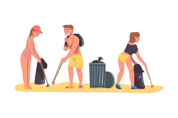 Önkéntes gyűjtése szemetet zsákok a strandon, Emberek tisztítása strand a szemetet, Ökológia védelem koncepció Rajzfilm vektor illusztráció — Stock Vector