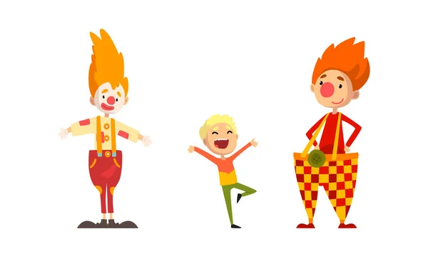 Juego de personajes de payasos de diversión, payasos divertidos entreteniendo a los niños en el circo Show Cartoon Vector Illustration — Archivo Imágenes Vectoriales