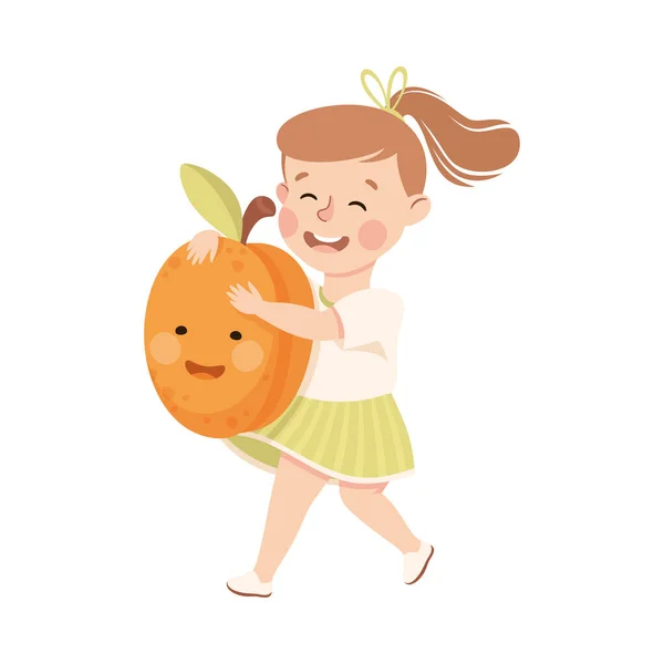 Menina feliz carregando grande fruta damasco com alegre Smiley Vector Ilustração — Vetor de Stock