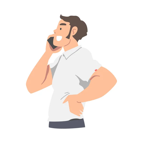 Emocionado Hombre Recibiendo Buenas Noticias Hablando por Teléfono y Sonriendo Felizmente Vector Ilustración — Archivo Imágenes Vectoriales