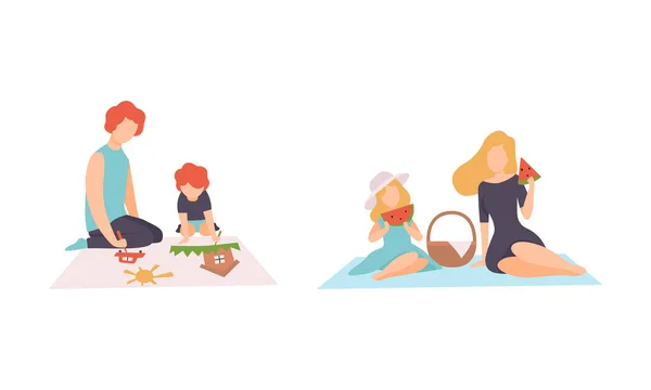Los padres y sus hijos pasan un buen rato juntos teniendo un picnic al aire libre y un conjunto de vectores de dibujo — Archivo Imágenes Vectoriales