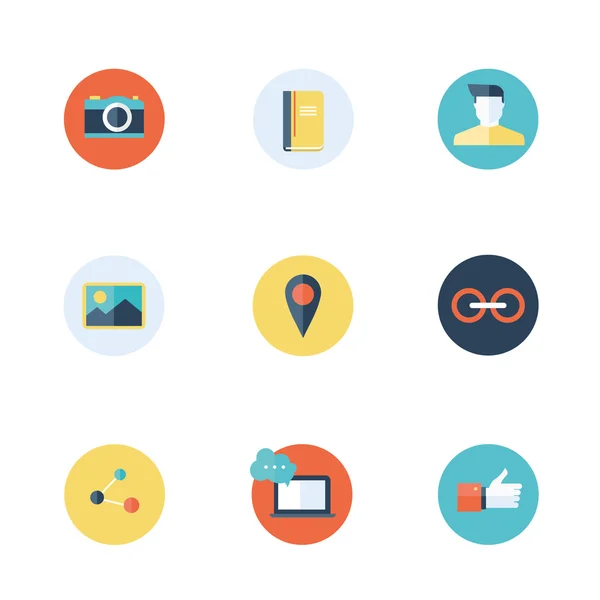 Communication icons in flat style — Stock Vector