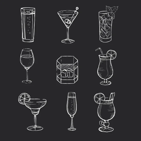 Ensemble de différentes boissons dessinées à la main — Image vectorielle