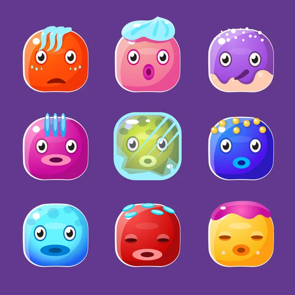 Conjunto de caras quadradas coloridas engraçadas, Avatares vetores de desenhos animados emocionais —  Vetores de Stock