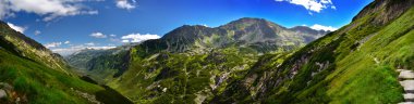 Tatra mountain vadide beş göl manzarasına