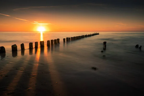 Brise Lames Bois Coucher Soleil Sur Mer Baltique Pologne — Photo