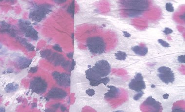 Kırmızı Kirli Sanat Ressamlığı. Hayvani Duvar Kağıdı. Aquarelle dokusu. Kusursuz desen. Pembe Hayvan Bağlama Yaması. Suluboya Baskı. Jaguar Gri Leopar Etnik Kravat Boyası. Perlamutr