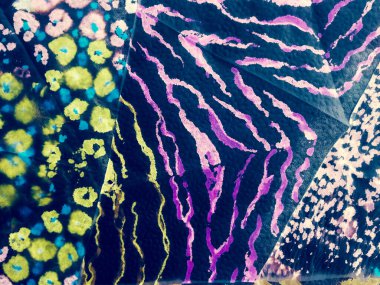 Mavi Soyut Sıçrama. Kirli Sanat Arkaplanı. Aquarelle dokusu. Islak Sanat Yazıcısı. Koyu mavi kravat boyası. Asit Sıçrayan Sancak. Dye Batik 'i bağla. İndigo Suluboya Baskı. Dişlerimi fırçaladım. Mor