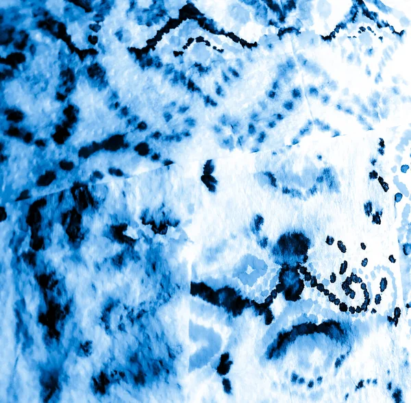 Islak Sanat Yazıcısı. Dişlerimi fırçaladım. Açık mavi akvaryum dokusu. Beyaz kravat boyalı batik. Banner 'a su sıçrat. Kravat boyası. Indigo Mavi Kirli Sanat Arkaplanı. Kirli Sanat Ressamlığı. Suluboya Yazdırma.