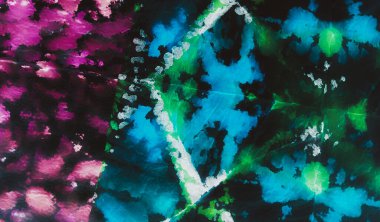 Çoklu Renkli Soyut Sıçrama. Kirli Sanat Arkaplanı. Islak Sanat Yazıcısı. Suluboya Baskı. Mavi kravat boyası. Aquarelle dokusu. Banner 'ı fırçaladım. Parlak Fırçalı Graffiti. Boya yamalı kravat. Mor