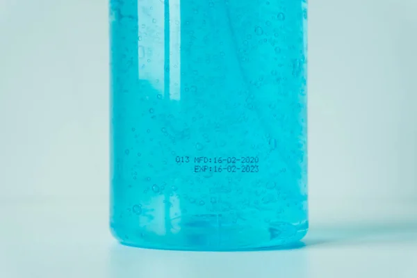 Gel Álcool Azul Mostra Data Produção Data Validade Proteger Vírus — Fotografia de Stock