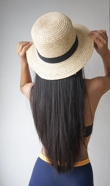 Back View Woman Long Straight Black Hair Wearing Hat — Stock Photo, Image
