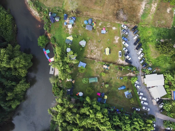 Vue Aérienne Camping Tente Touristique Vacances Dans Forêt Rivière Qui — Photo