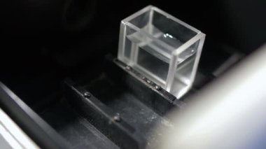 Kimyager yerler konteyner sıvı Test için