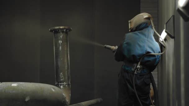 Worker Sandblasting Gas Pipe — Stock Video