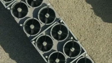 Endüstriyel havalandırmanın üst görüntüsü