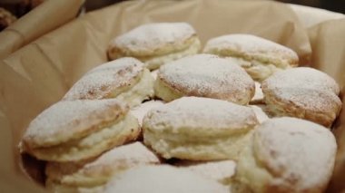 Susam ile topuz yakın çekim