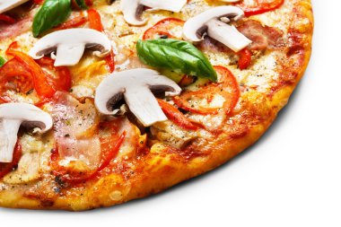 Mantar ve domates lezzetli pizza.