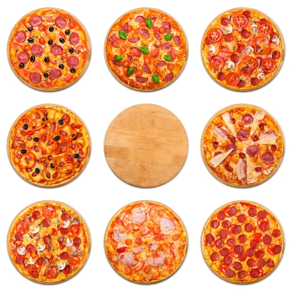 Conjunto de pizza com mesa de madeira copyspace isolado — Fotografia de Stock