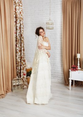 Tığ işi şal ve elbise güzel genç gelin