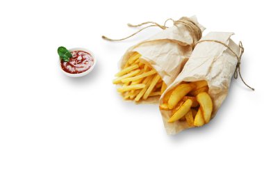 Patates, patates dilimleri paket servisi olan restoran wood adlı sarılmış