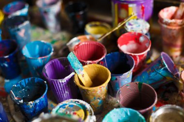 boya, sanat arka plan ile çok renkli kutular