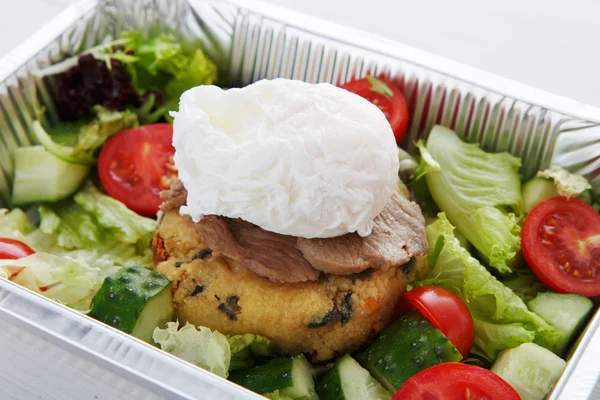 Restaurant food delivery closeup, poached egg with meat — Stock Photo, Image