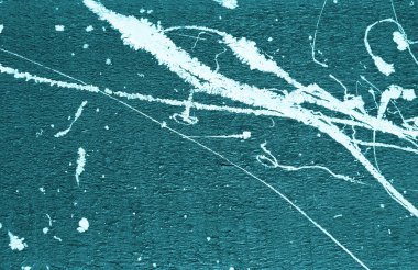 Turkuaz beton duvar ile beyaz boya damlar, damla ve lekeleri