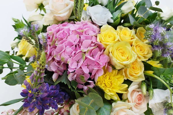 Bellissimo bouquet di fiori sfondo. Matrimonio floristica decoratio — Foto Stock