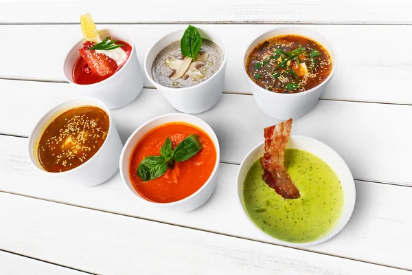 Wybór zup z różnych kuchni — Zdjęcie stockowe