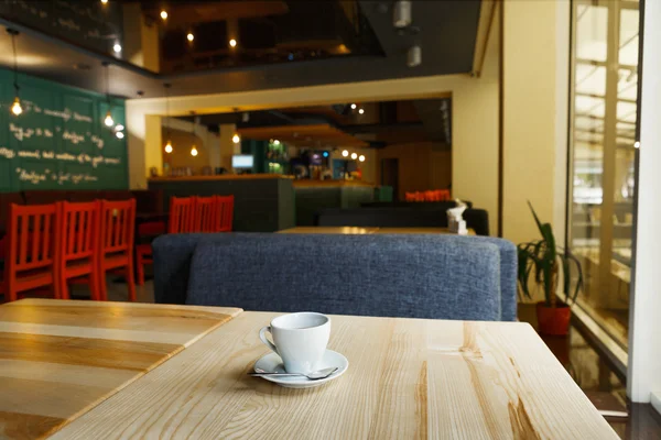 Современный ресторан, бар или кафе интерьер — стоковое фото
