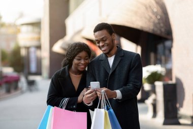 Alımlar için ödeme, indirim ve alışveriş için geri ödeme