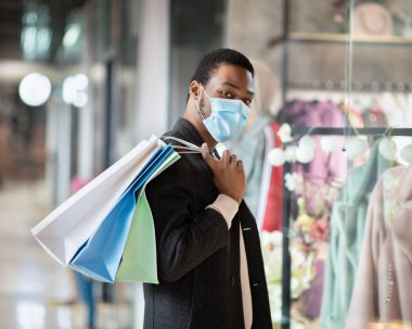 Kara Cuma 'dan alışveriş zamanı ve tatil öncesi sezonluk satışlar covid-19 salgını sırasında