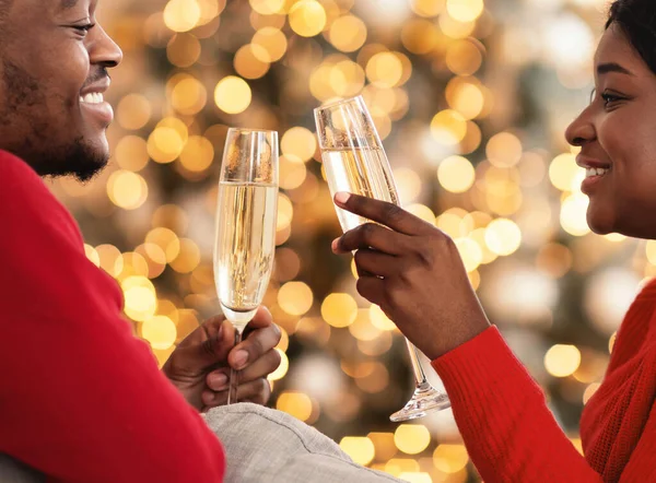 Férias românticas de inverno e véspera de Natal juntos — Fotografia de Stock