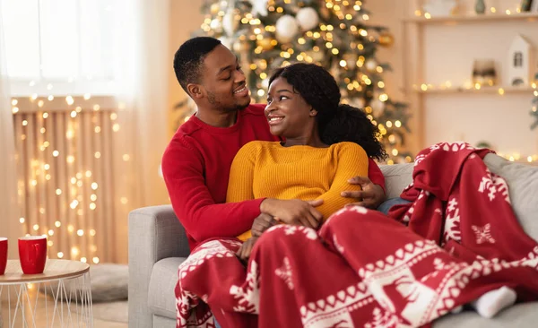 Domácí pohodlí a volný čas v novém roce a Vánoce spolu — Stock fotografie