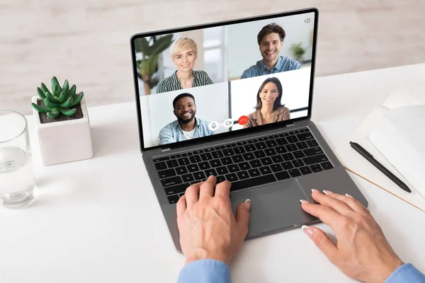 Business Woman Making Video Call Using Laptop Working From Home — Stock Photo, Image