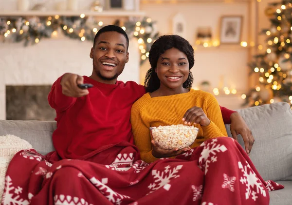 Favorite movie together at home and self-isolation during lockdown — Stock Photo, Image