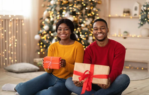 Gåvor för familj och nyår inredning — Stockfoto