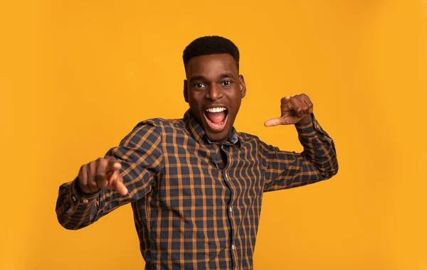 Hey, You. Emotional Black Guy Pointing Fingers At Camera With Both Hands — Stockfoto