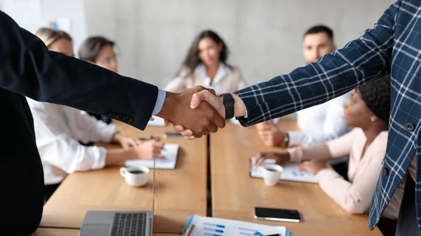 Handshake At Business Meeting, Two Businessmen Shaking Hands In Office — Foto de Stock