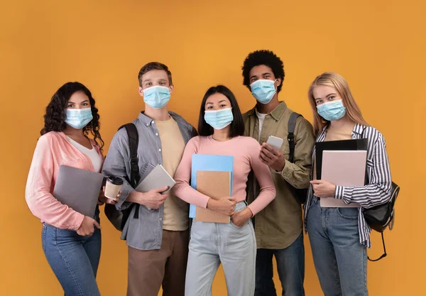 Étudier à l'étranger et échanger des étudiants pendant le lockdown covid-19 — Photo