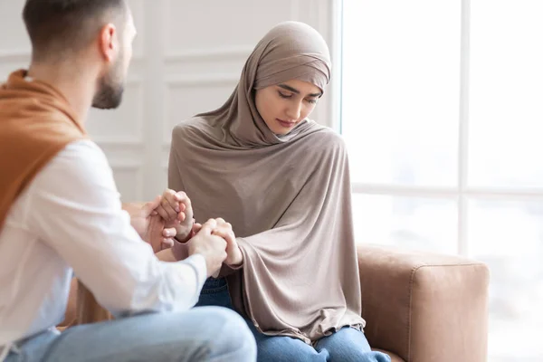 Unhappy Muslim Woman Saying No To Marriage Proposal At Home — Zdjęcie stockowe